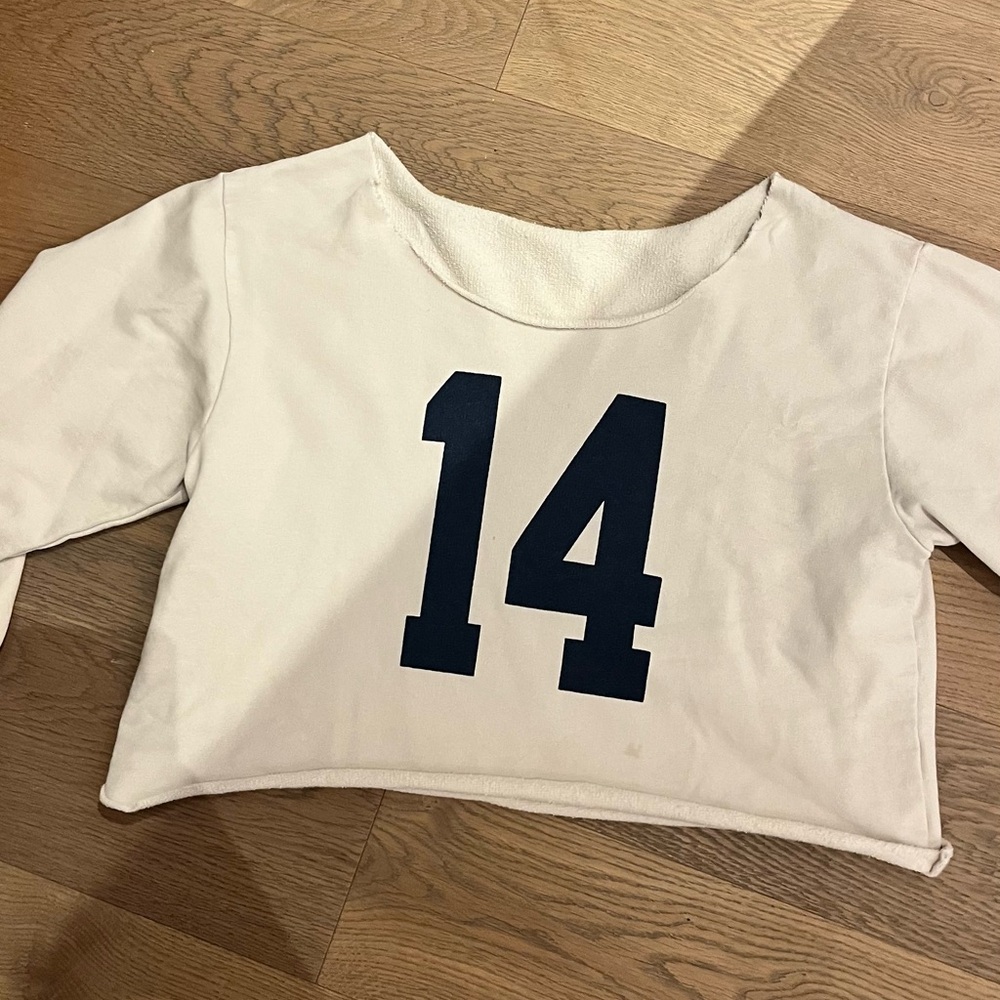 BRANDY MELVILLE CREWNECK - Picture 2 of 9